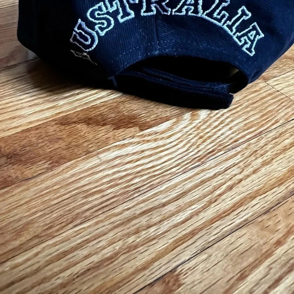 Foster’s ball cap - Picture 2 of 4